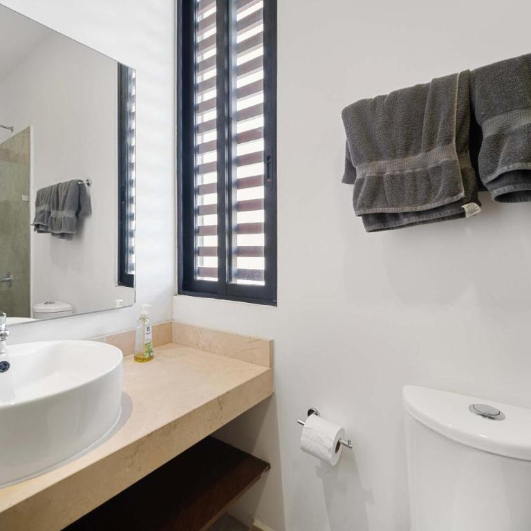 Sunny Mérida Getaway: Spacious 3BR with Pool - Apartamento de 3 dormitorios - 13