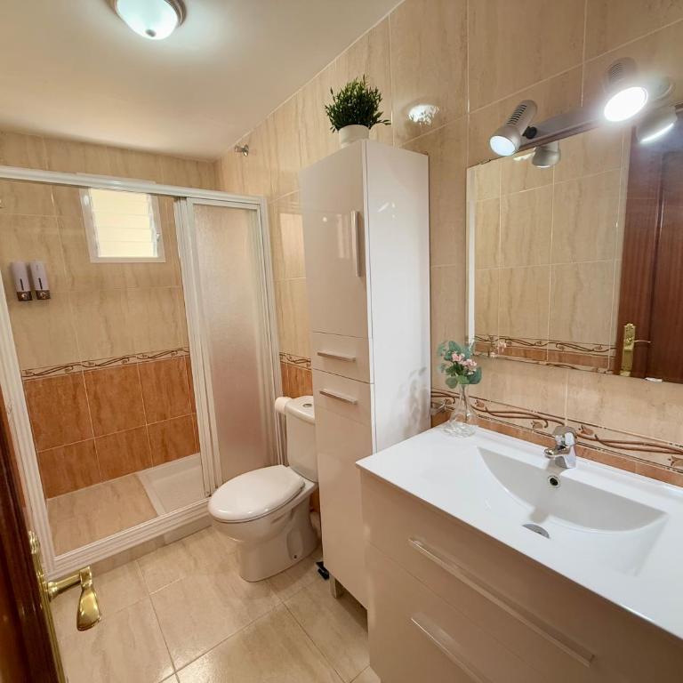 Charming apartment carihuela, best location - Apartamento de 1 dormitorio - 5