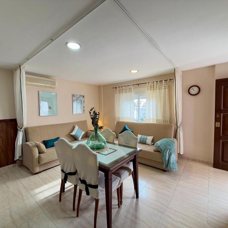 Charming apartment carihuela, best location - Apartamento de 1 dormitorio - 12