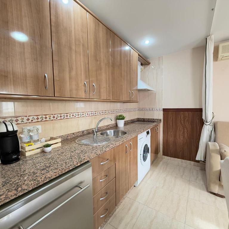 Charming apartment carihuela, best location - Apartamento de 1 dormitorio - 10