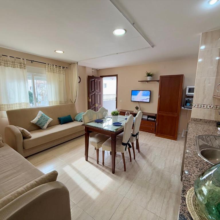 Charming apartment carihuela, best location - Apartamento de 1 dormitorio - 16