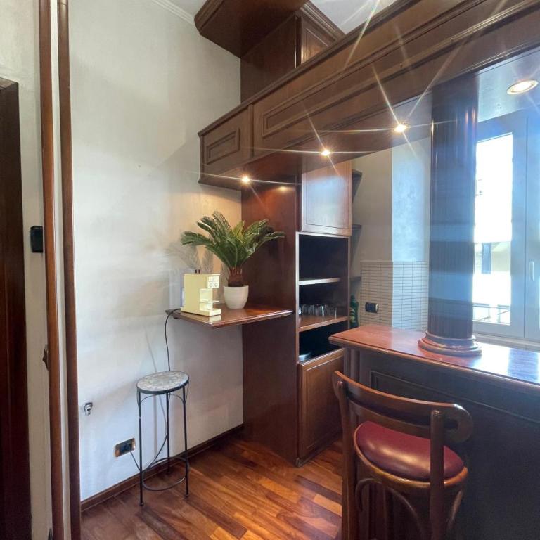 Rome Opera Theatre Rooms by Dama - Termini Station & Rome City Center - Camera Matrimoniale con Bagno Privato - 9