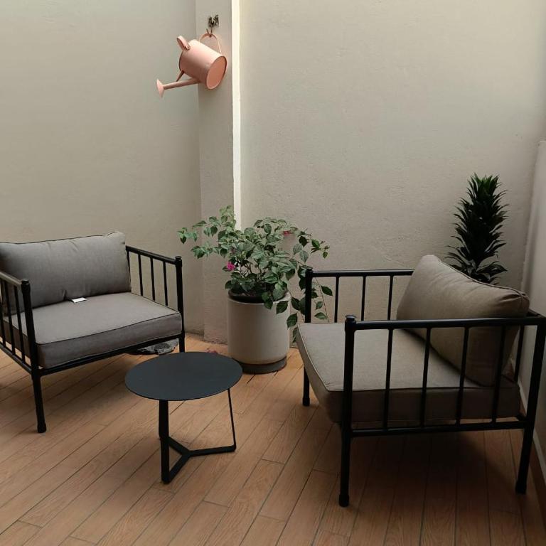 Cozy Flat-Beautiful Kitchen and Excelent Location - Three-Bedroom Apartment - 4