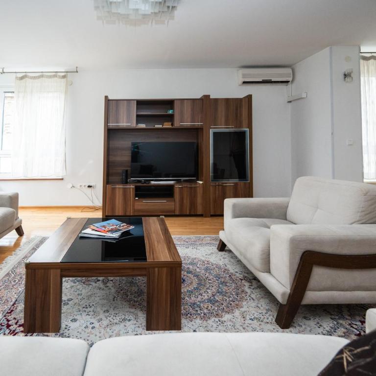 Spacious & Modern Apartment in the City Centre - Apartman sa 3 Spavaće Sobe - 6