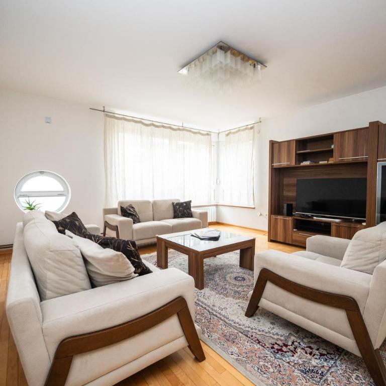 Spacious & Modern Apartment in the City Centre - Apartman sa 3 Spavaće Sobe - 3