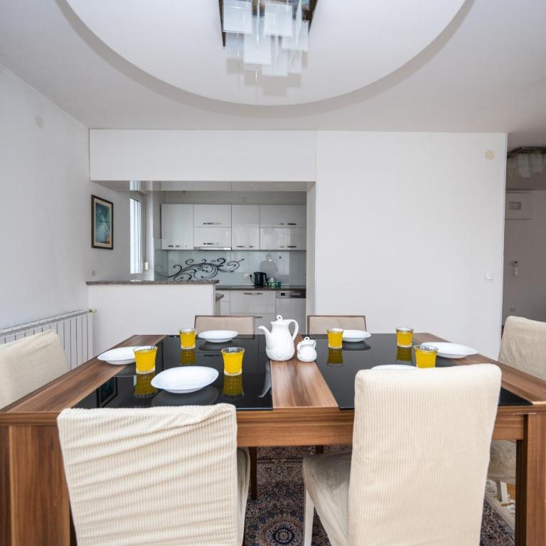 Spacious & Modern Apartment in the City Centre - Apartman sa 3 Spavaće Sobe - 14