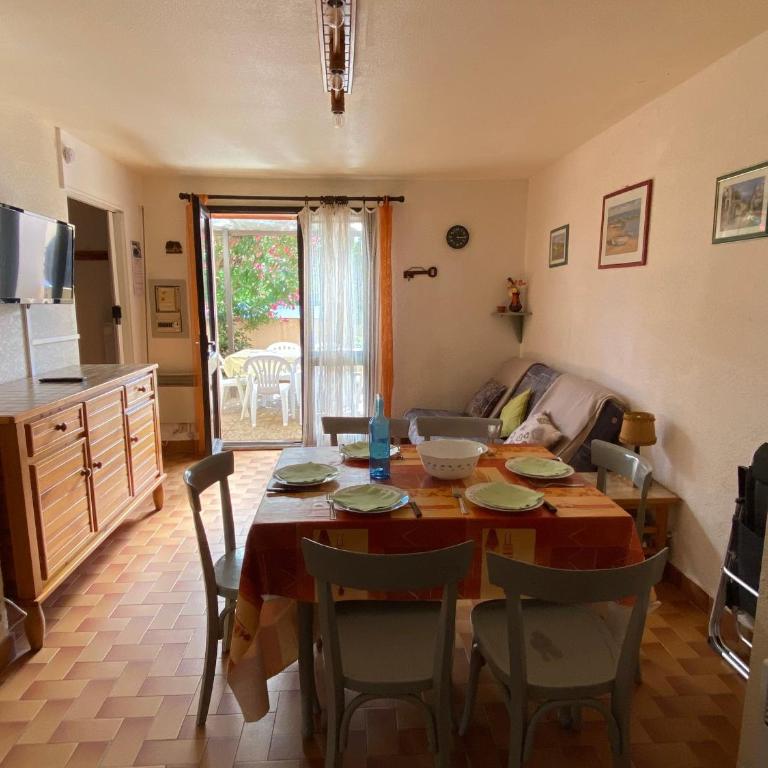 Spacieux T3, 6 Pers. avec Terrasse et Parking entre Plage et Port - FR-1-798-16 - Appartement - 14