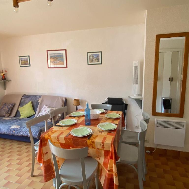 Spacieux T3, 6 Pers. avec Terrasse et Parking entre Plage et Port - FR-1-798-16 - Appartement - 15