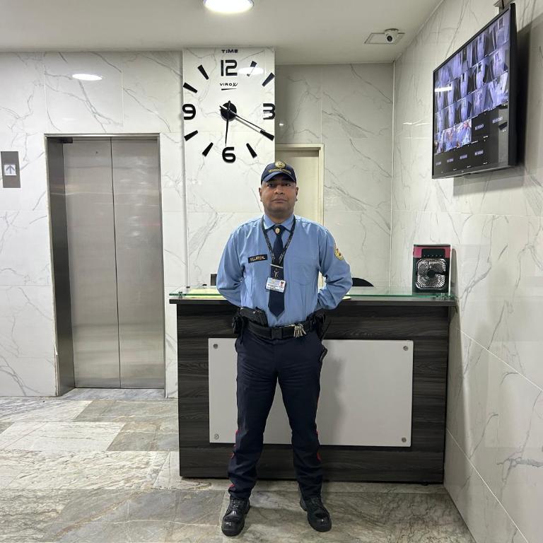 Lujoso Apartamento a Pasos del Metro de Medellin - One-Bedroom Apartment - 2