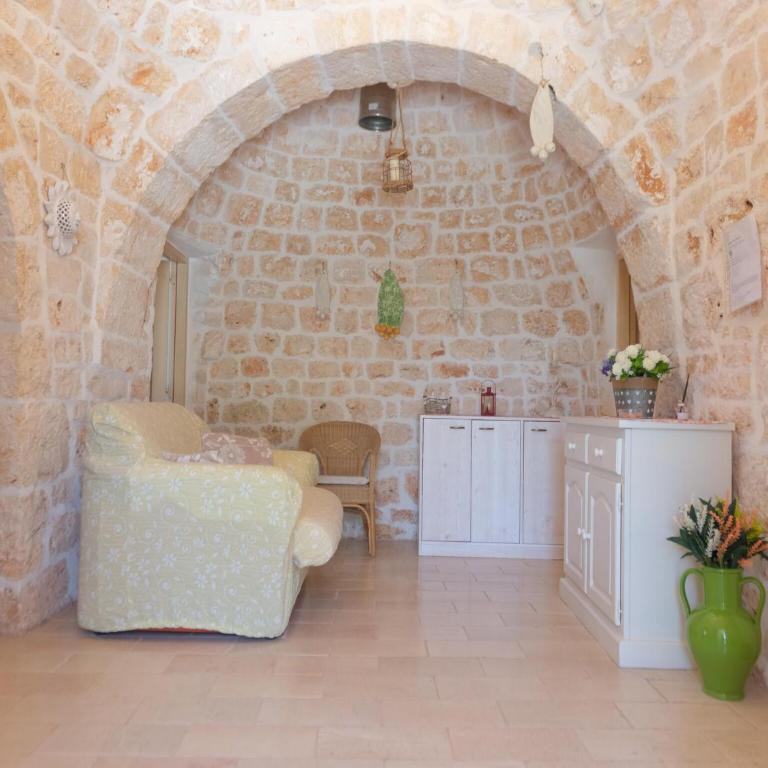 Holiday Home in Valle d'Itria with Pool - Two-Bedroom Trullo House - 2