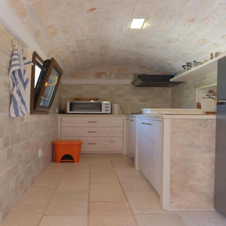 Holiday Home in Valle d'Itria with Pool - Two-Bedroom Trullo House - 21