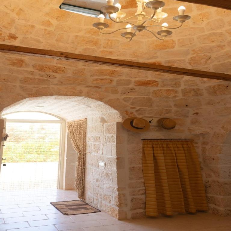 Holiday Home in Valle d'Itria with Pool - Two-Bedroom Trullo House - 16