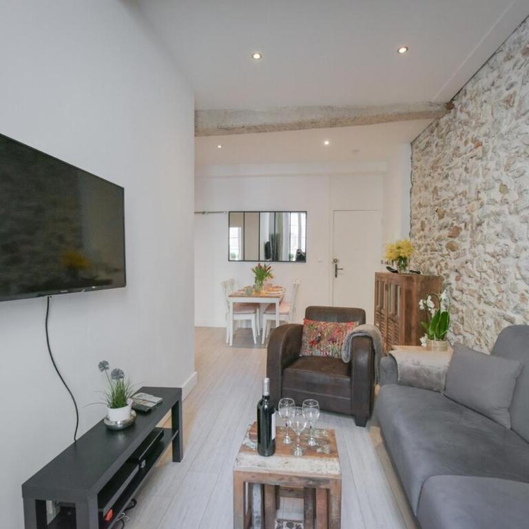VIEUX MURS - Brand new flat for 4, AC, WIFI center old Antibes - Appartement 1 Chambre - 6