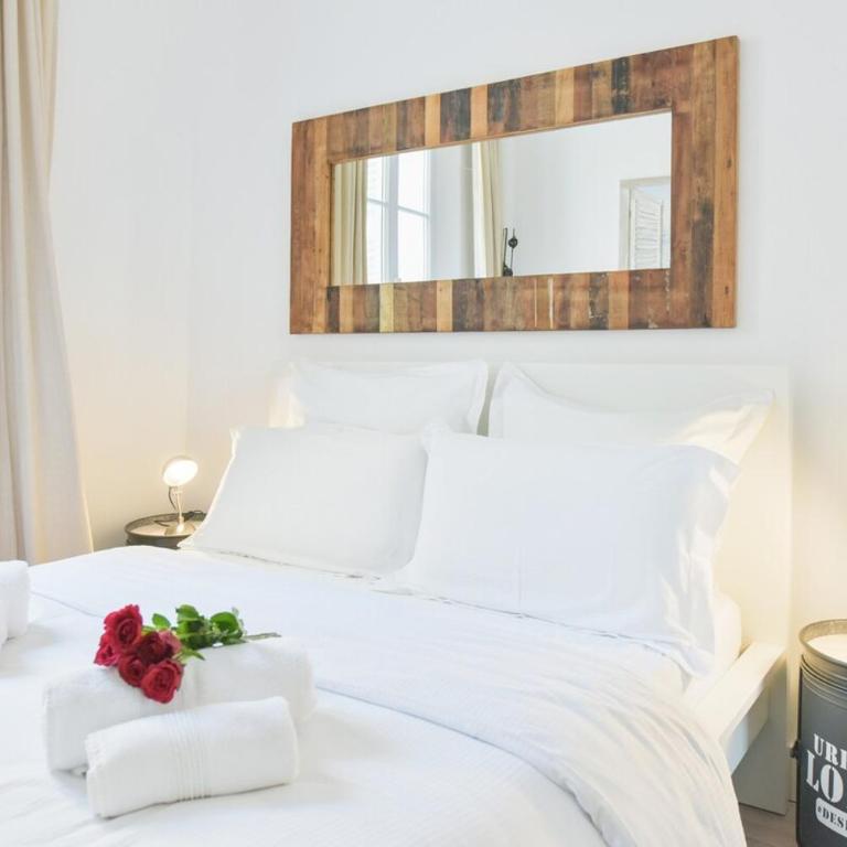 VIEUX MURS - Brand new flat for 4, AC, WIFI center old Antibes - Appartement 1 Chambre - 24