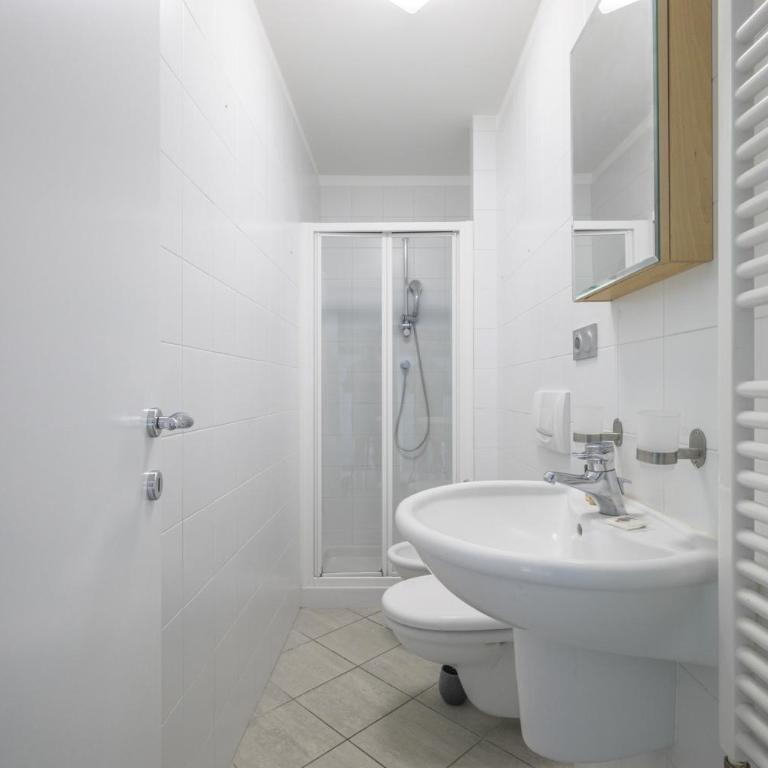 Les Miradors, charmant appartement de 2 chambres en RDC, jardin privatif, piscine, vue mer et parking - Apartment mit 2 Schlafzimmern - 31