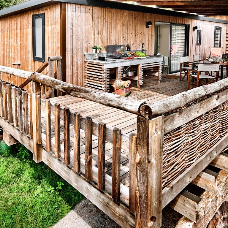 Camping Au Paradis des Campeurs Premium - Lodge Deluxe - Vue Panoramique sur Mer - 5