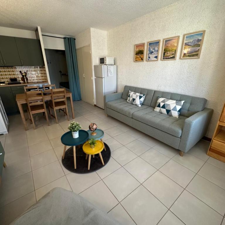 Charmant appartement cosy, terrasse proche des pistes et du centre du village - WIFI gratuit - Estudio con vistas a las montañas - 12