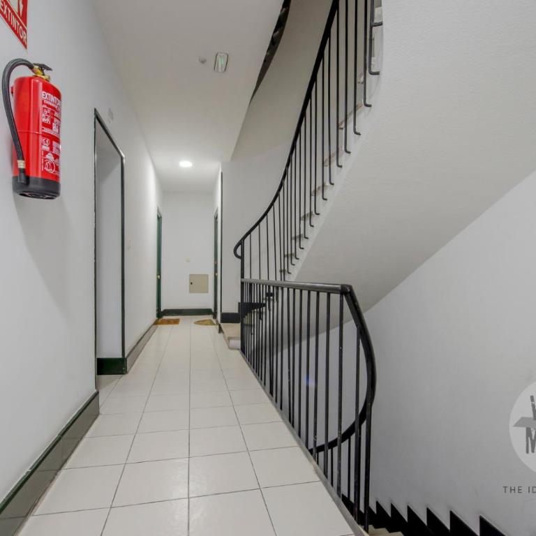 Vive la esencia de Madrid para 7 en Santa Ana 6 - Apartamento - 28