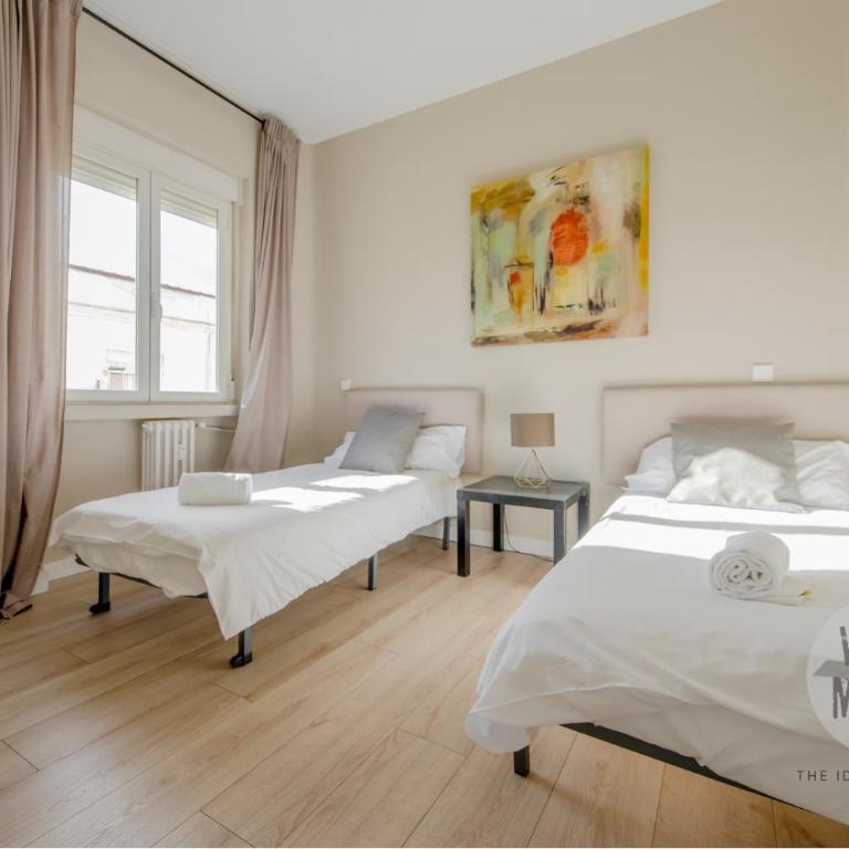 Vive la esencia de Madrid para 7 en Santa Ana 6 - Apartamento - 17