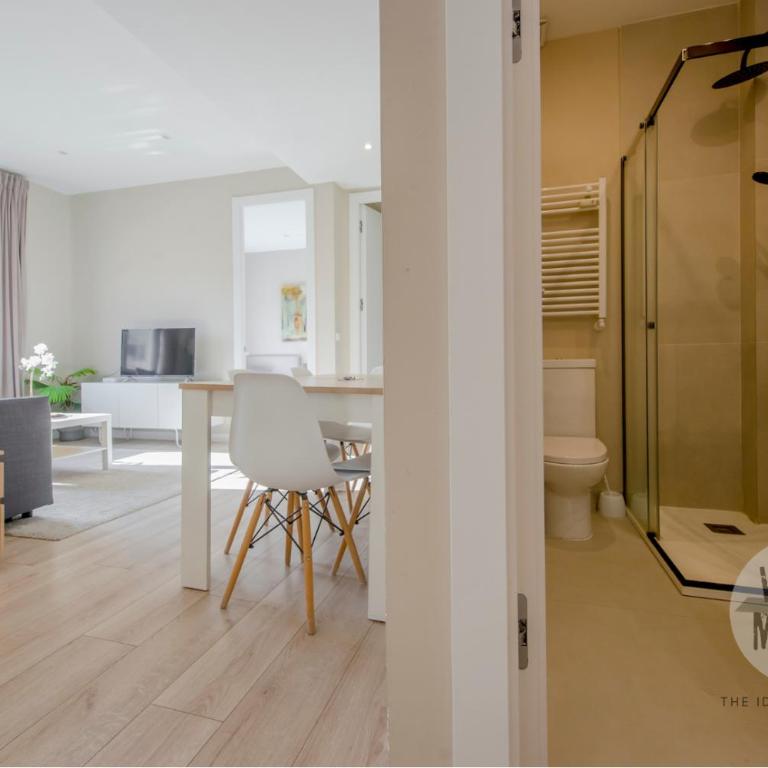 Vive la esencia de Madrid para 7 en Santa Ana 6 - Apartamento - 13
