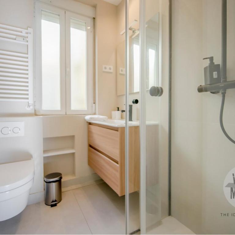 Vive la esencia de Madrid para 7 en Santa Ana 6 - Apartamento - 27