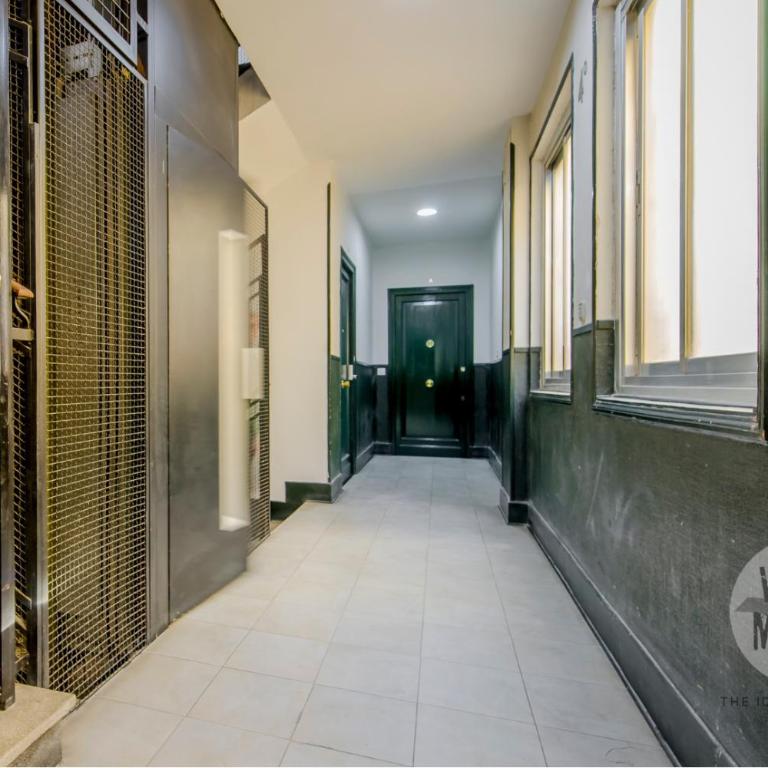 Vive la esencia de Madrid para 7 en Santa Ana 6 - Apartamento - 29