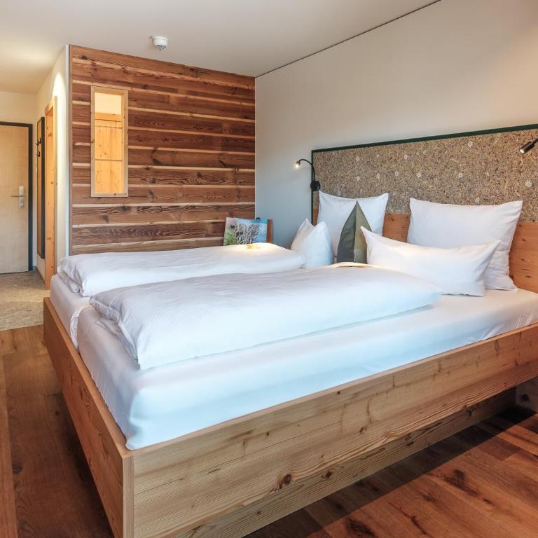 Hotel Oberstdorf - Superior Doppelzimmer mit Bergblick und Balkon - 4