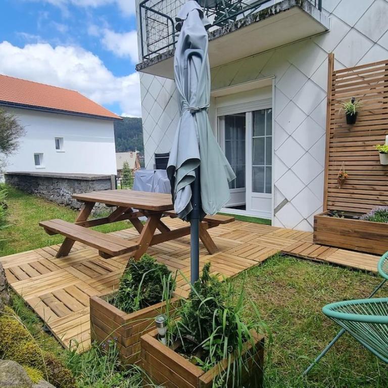 F2* * * 80M DU LAC avec vue+terrasse+proche centre - Appartement 1 Chambre - 20