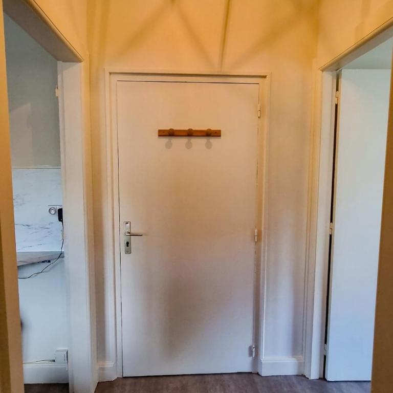 F2* * * 80M DU LAC avec vue+terrasse+proche centre - Appartement 1 Chambre - 16