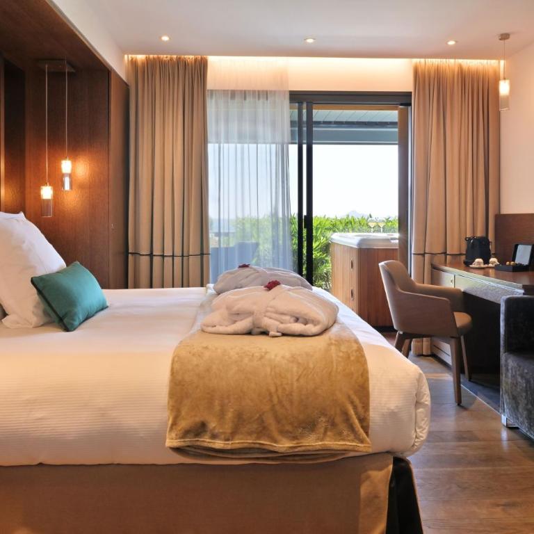 Hôtel Le Week end - Suite Supérieure - Vue sur Mer - 3