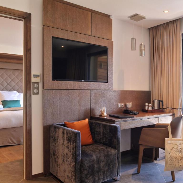 Hôtel Le Week end - Suite Supérieure - Vue sur Mer - 5