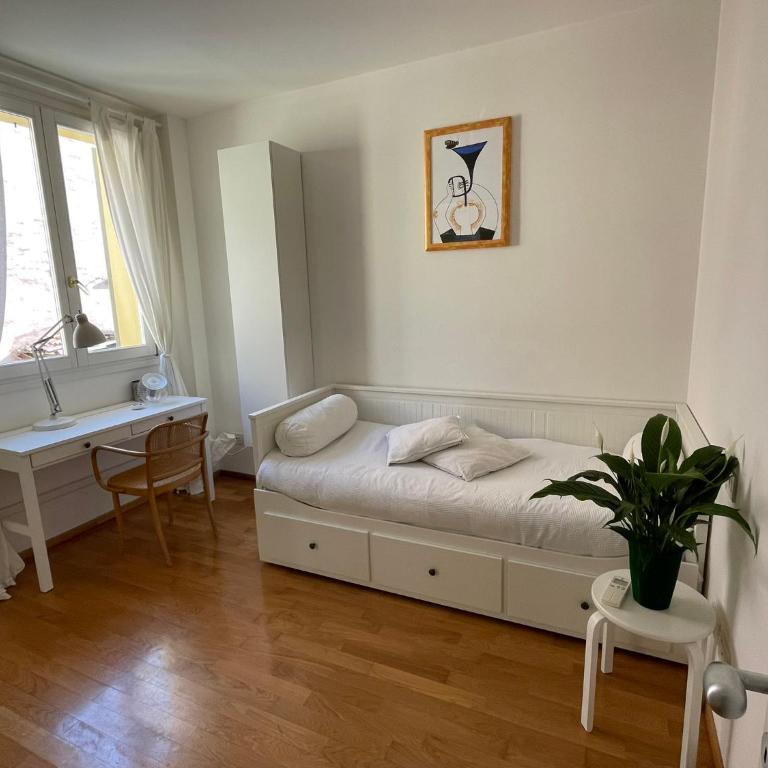 Santo Stefano Square - Appartamento con 2 Camere da Letto - 13