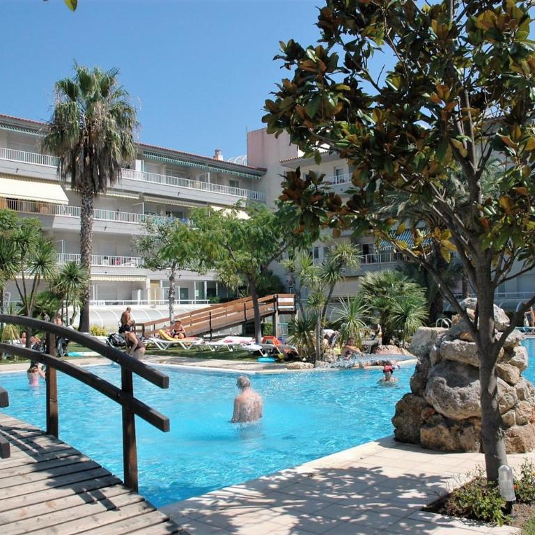 Illa Mar Dor 237 - Two-Bedroom Apartment with Balcony - 4