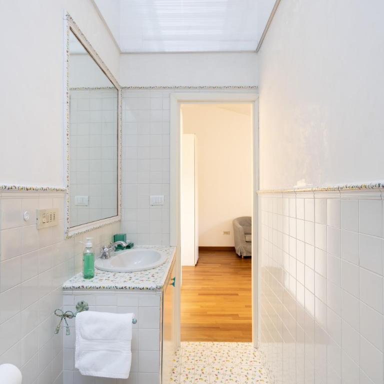 Casa Ambra la tranquillità in centro città - Studio Apartment with Balcony - 14