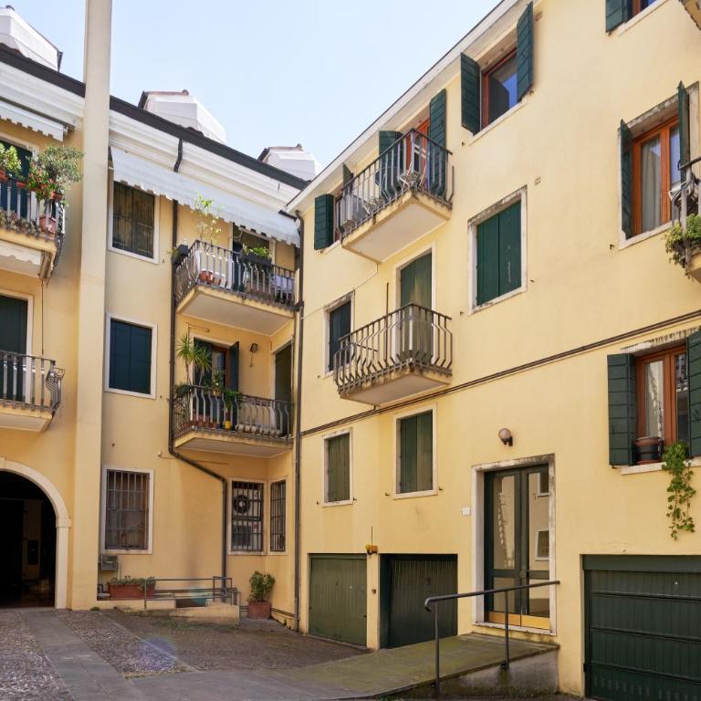 Casa Ambra la tranquillità in centro città - Studio Apartment with Balcony - 19