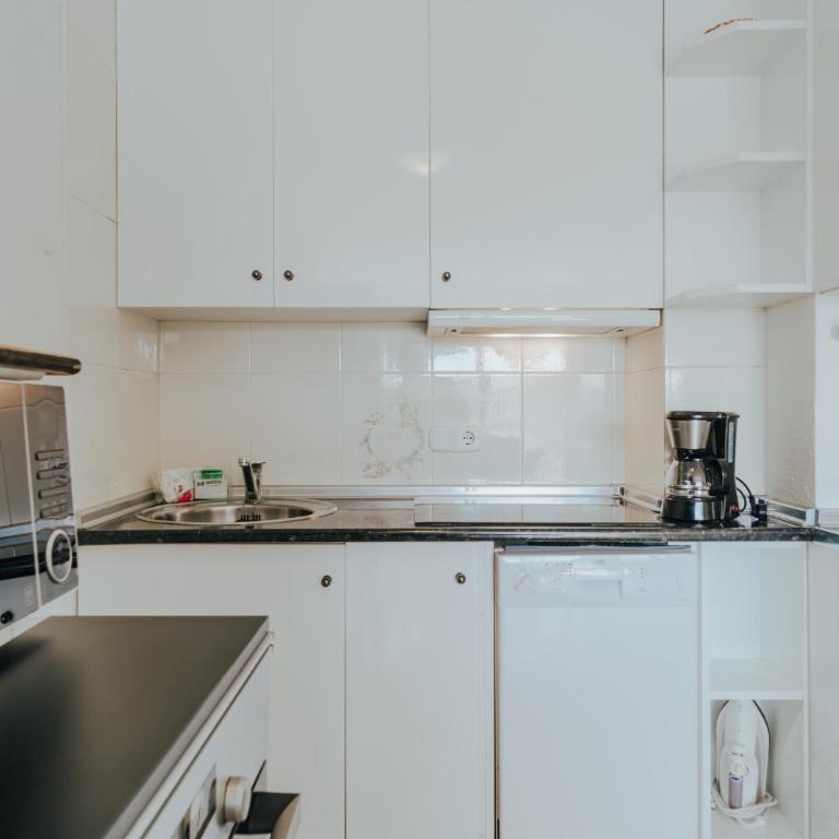 WELCS APARTAMENTO 208 EMP cerca de la playa - Apartamento con vistas y balcón - 10