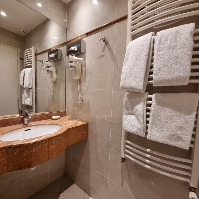 Hôtel France Eiffel - Chambre Double ou Lits Jumeaux Deluxe Supérieure - 5