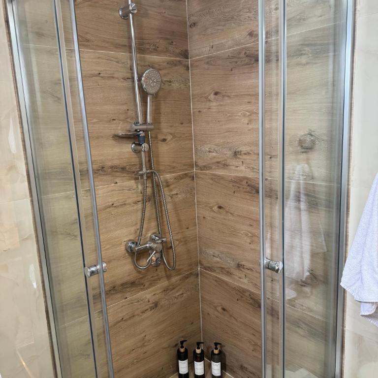 Vista Wood - One-Bedroom House - 12