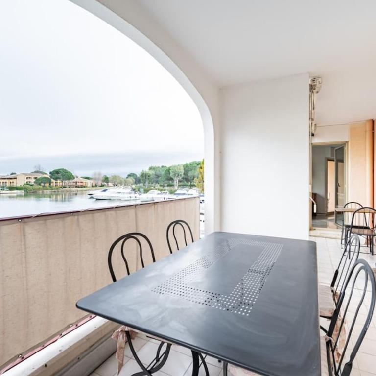 Spacious apartment with pool located in the Marina of Mandelieu - Apartment - 18