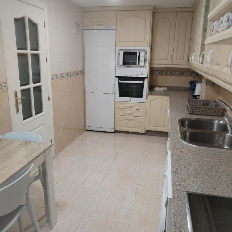 Apartamento con parking privado gratis incluido - Apartamento - 35