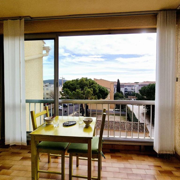 Appartement 1 chambre, climatisation, proche plage, tout à pied - Apartment - 2