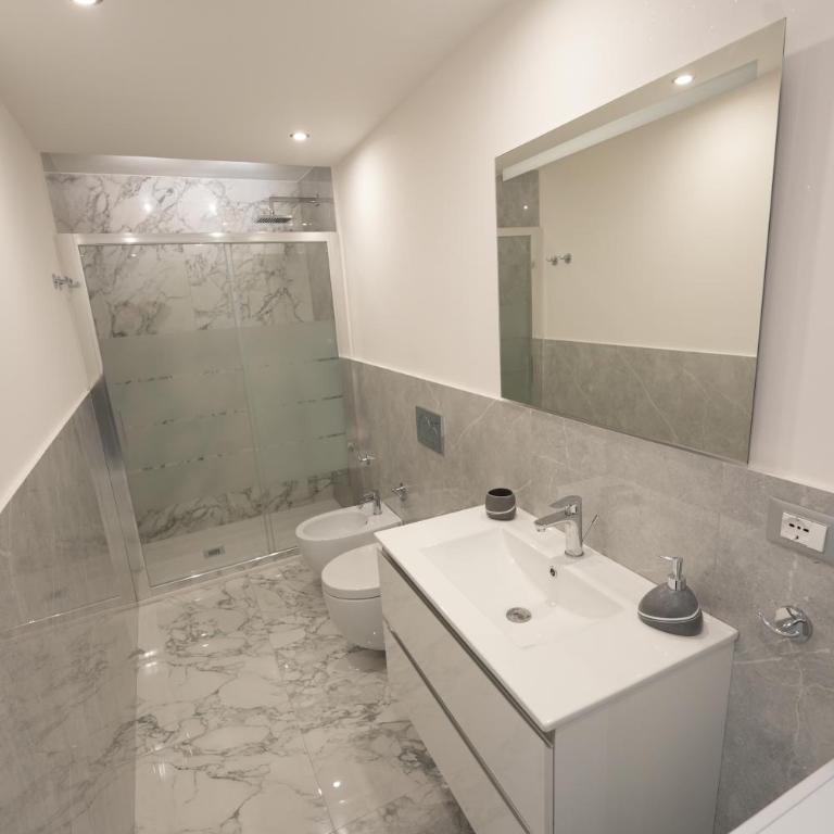 Catania Central Apartment - Appartamento con 2 Camere da Letto - 10