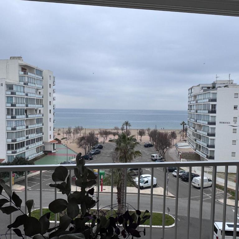 Precioso Apartamento en primera línea de Mar Santa Margarita Roses - Apartamento de 1 dormitorio - 1