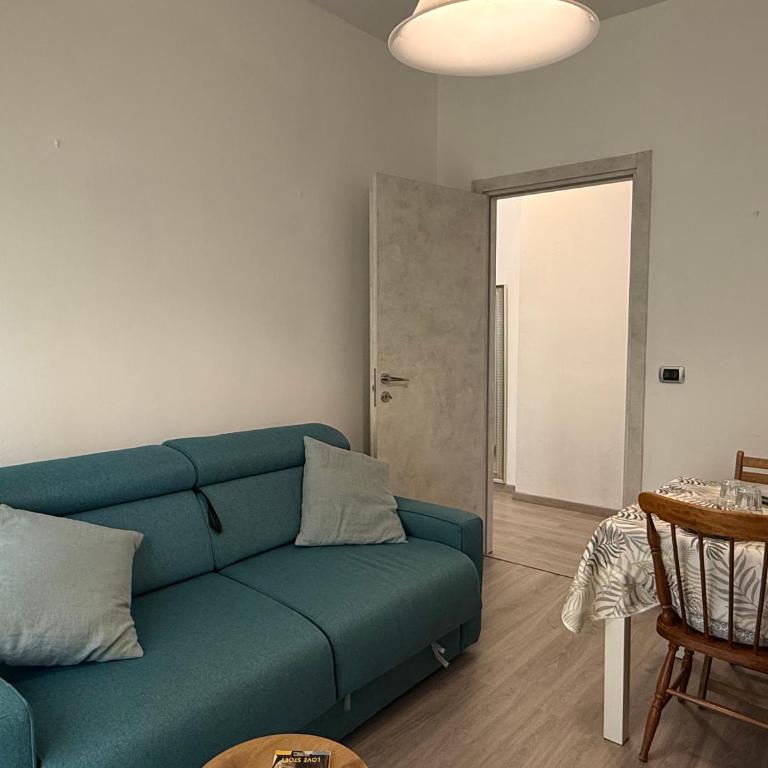 450 mt da mare e centro, Appena ristrutturato - Appartamento con 2 Camere da Letto - 3