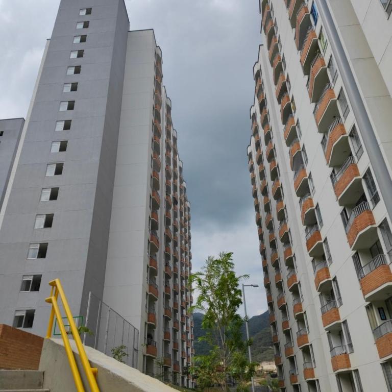 Apartamento en Girón sector colonial cerca del Aeropuerto - Apartamento de 2 dormitorios - 2