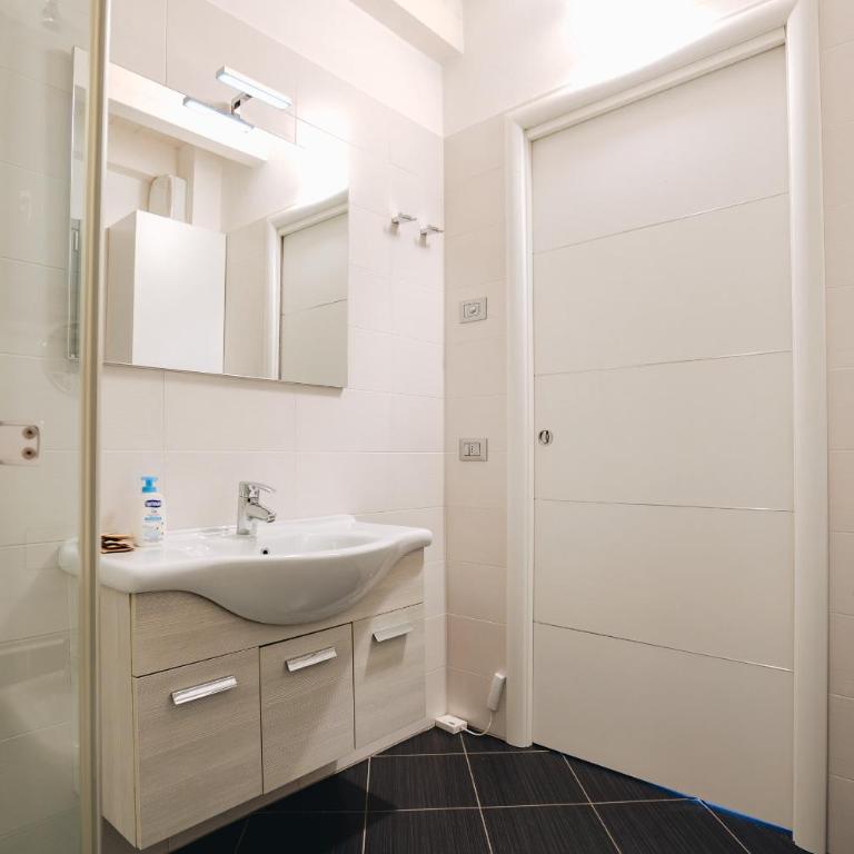 SG Luxury - Swan Bay Apartment - Appartamento con Vista Lago - 13