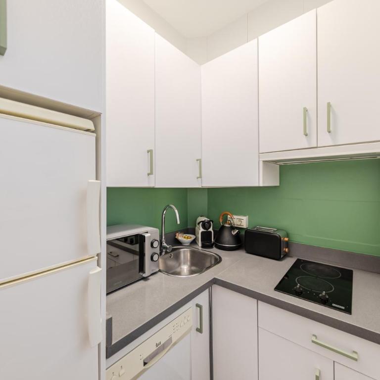 ISG Apartments Cuesta del Rosario - One-Bedroom Apartment - 15