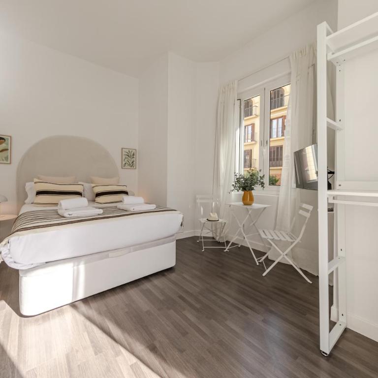 ISG Apartments Cuesta del Rosario - One-Bedroom Apartment - 12