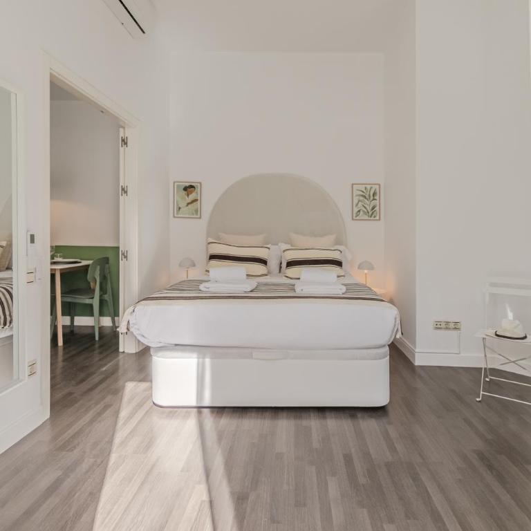 ISG Apartments Cuesta del Rosario - One-Bedroom Apartment - 9