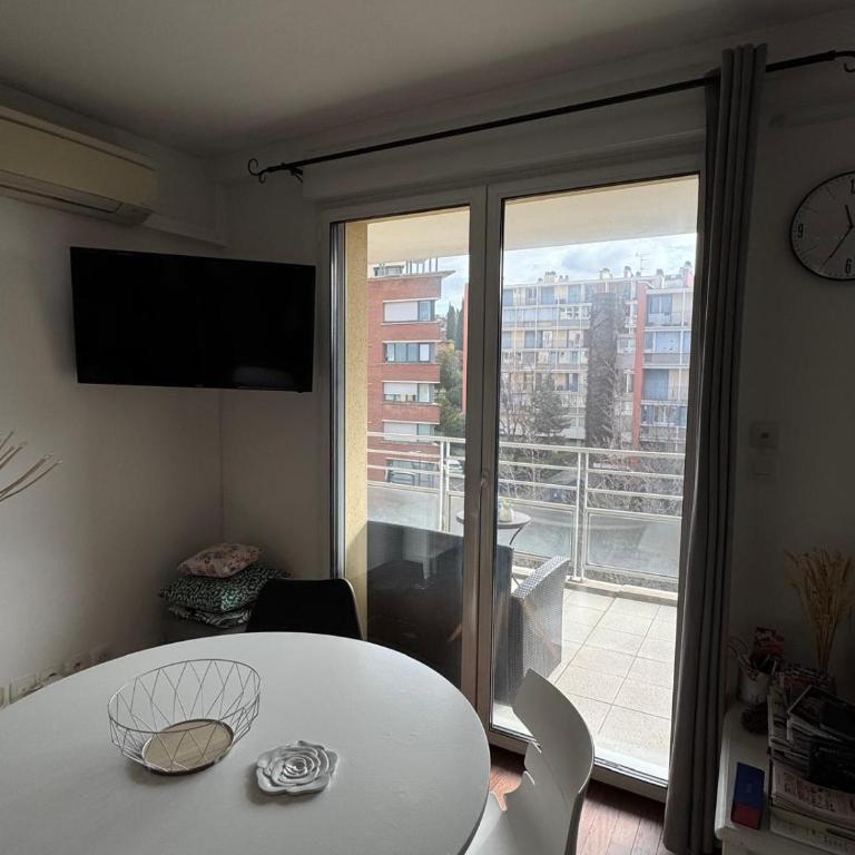 Toulouse Marengo-Gare Matabiau - Médiathèque-Allées Jean Jaurès proche ligne B Parking privé sécurisé gratuitprivé - Apartment with Terrace - 5